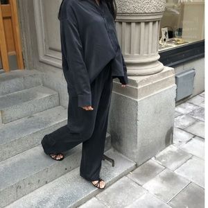 Djerf Avenue On the Go Pant in Ash (Tall sizing) - M